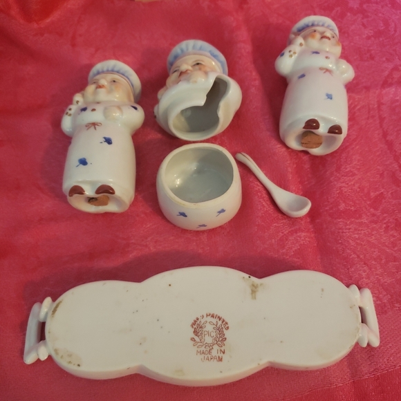 Vintage Baker Chef Salt/Pepper/Mustard Set with Tray - Picture 6 of 6